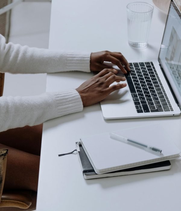 pexels-cottonbro-5077047